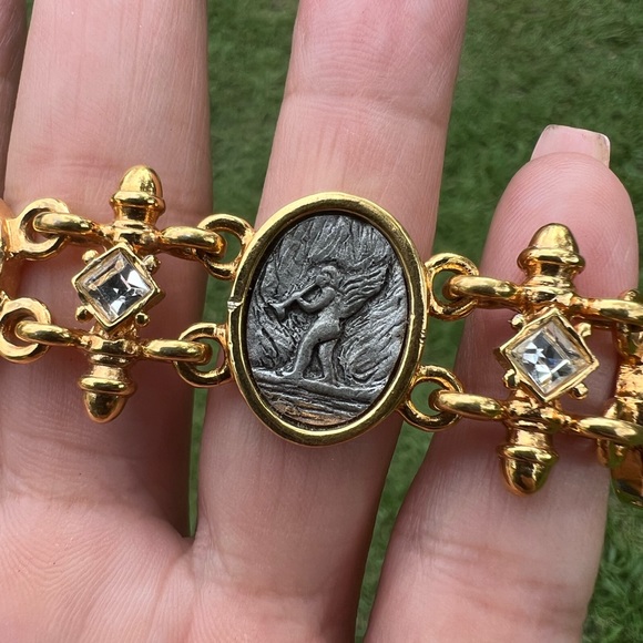 Vintage Premier Designs, Pegasus & Angel Bracelet With Gray Cameos & Crystals - Picture 11 of 16